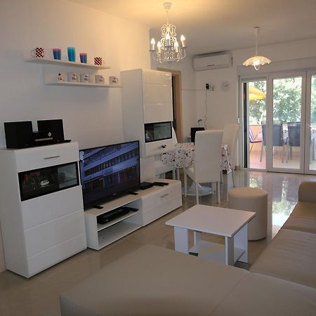 Apartments Saramandic Šilo Eksteriør bilde