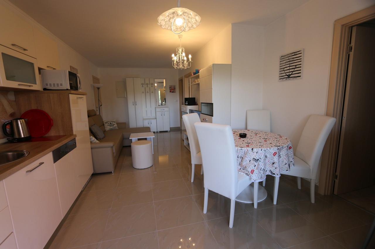 Apartments Saramandic Šilo Eksteriør bilde