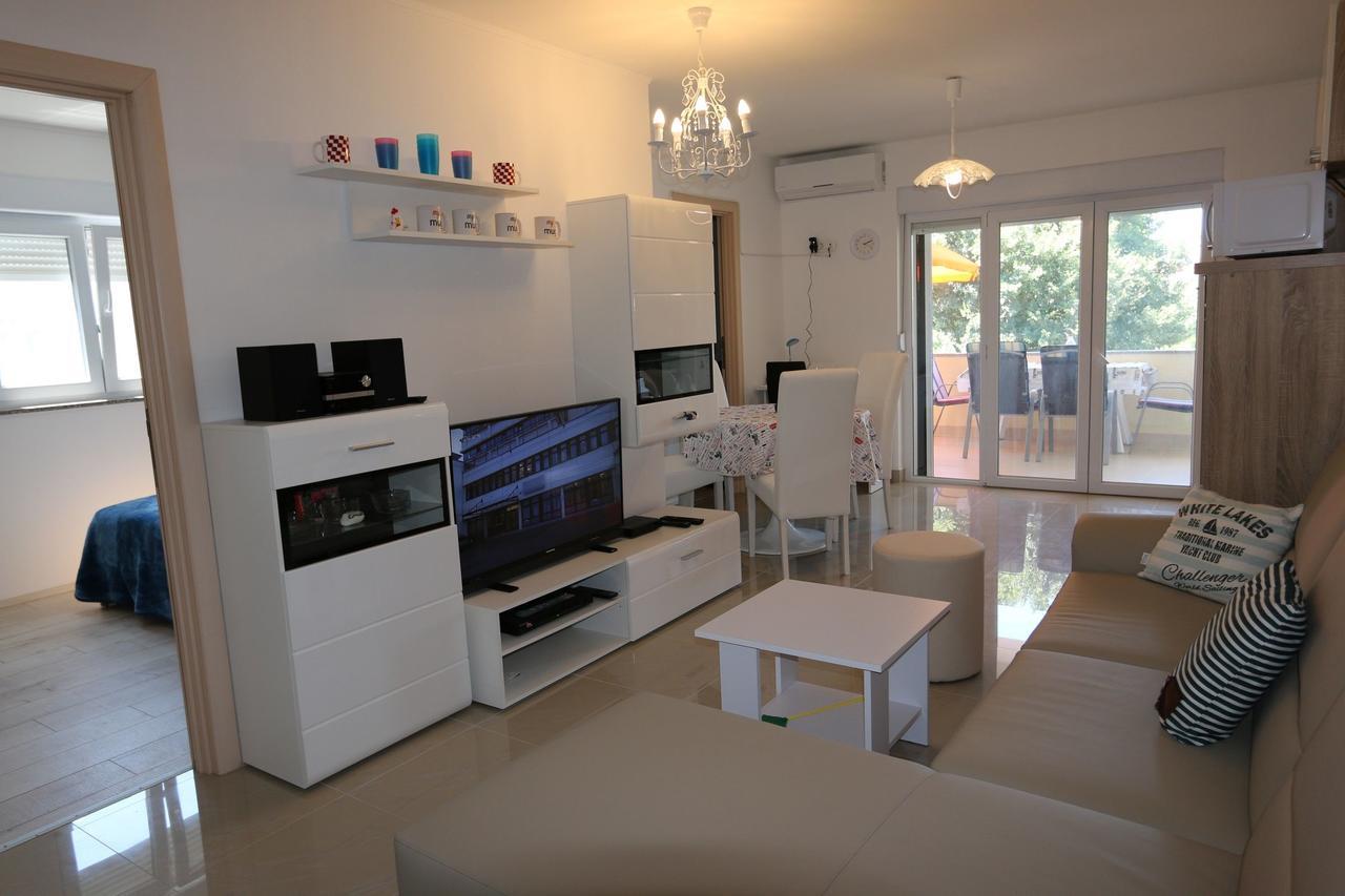 Apartments Saramandic Šilo Eksteriør bilde